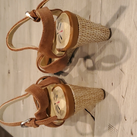 ISAACMIZRAHILIVE IMSASSY LEATHER UPPER TAN SUADE WEDGE NEW W/O TAGS - Picture 4 of 7